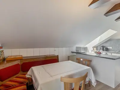 Photo, INSIDE, OUTSIDE