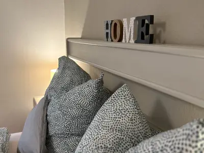 Photo, INSIDE, OUTSIDE