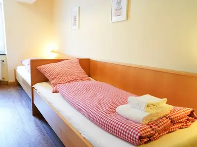 Schlafzimmer 2 Wohnung Katze