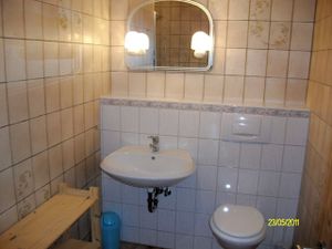 1827864-Ferienwohnung-4-Schmedeswurth-300x225-4