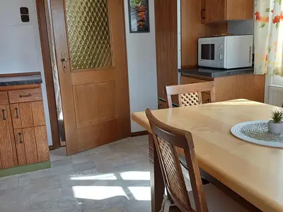 Küche und Essbereich