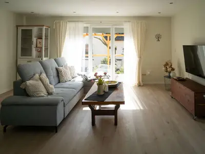 Wohnbereich mit Terrassenzugang