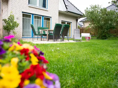 Garten mit Terrasse