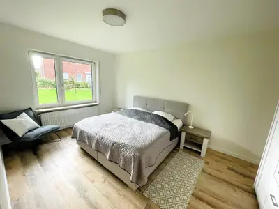 Schlafzimmer mit Doppelbett