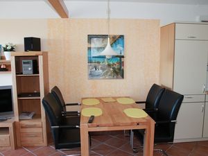 23938727-Ferienwohnung-4-Schönberg-300x225-4