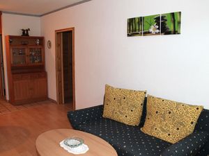 18712567-Ferienwohnung-4-Schönberg-300x225-1