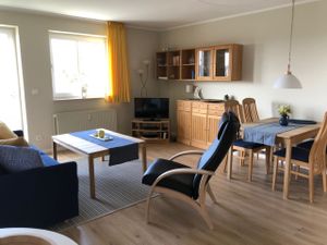 23891126-Ferienwohnung-4-Schönberg-300x225-3