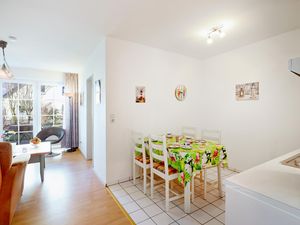 23720832-Ferienwohnung-4-Schönberg-300x225-4