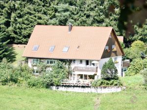 2458439-Ferienwohnung-5-Schönwald im Schwarzwald-300x225-3