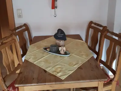 Brotjackel - Essplatz