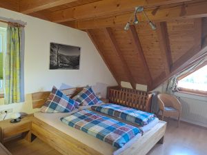 3463997-Ferienwohnung-4-Schonach im Schwarzwald-300x225-5