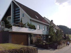 5614383-Ferienwohnung-2-Schonach im Schwarzwald-300x225-1