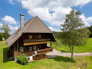 8312506-Ferienwohnung-2-Schonach im Schwarzwald-300x225-2