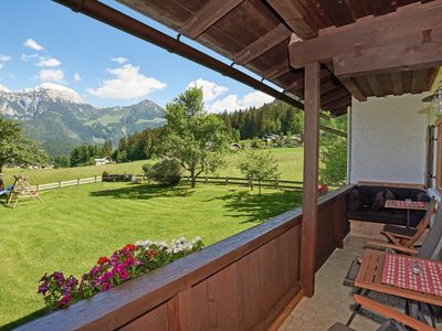 Eigener Balkon mit freiem Blick auf die Berge