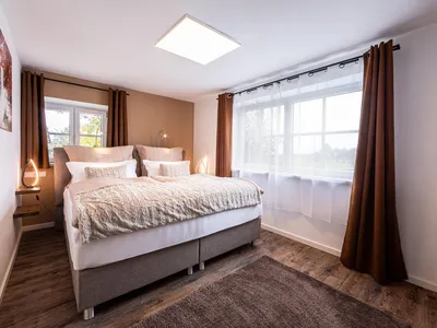 Schlafzimmer mit Doppelbett Fewo Drachleck