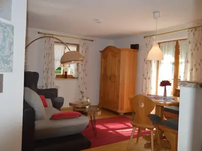 Wohnzimmer mit Essecke