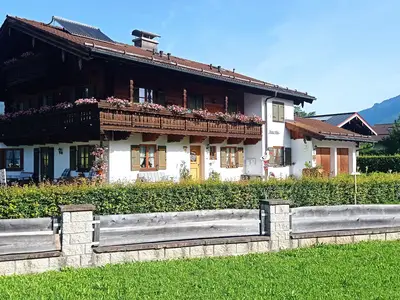 Hausansicht Sommer