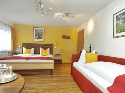 Fewo 4 Grünstein 1. Schlafzimmer für 3 Personen