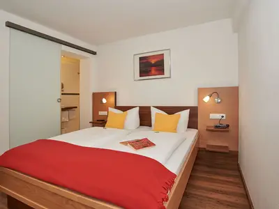 Fewo 1 Untersberg 1. Schlafzimmer