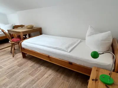 Das Schlafzimmer 2 mit 2 Einzelbetten