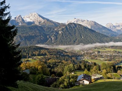 Blick von der Kranvoglmühle auf die Gemeinde Schönau am Königssee und auf den Watzmann