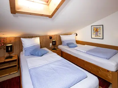 Schlafzimmer 2