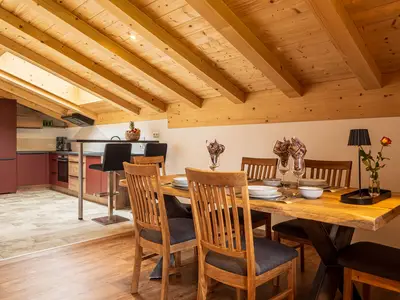 Küche mit Essbereich