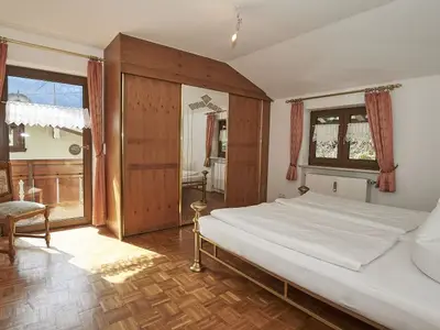Schlafzimmer 1