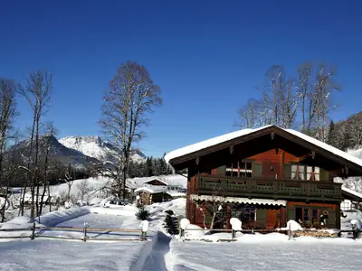 Hausansicht Winter