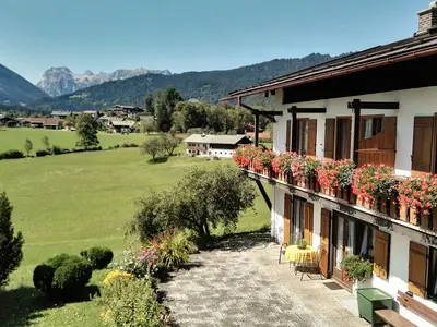 Hausansicht Balkon