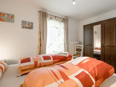 Schlafzimmer 5