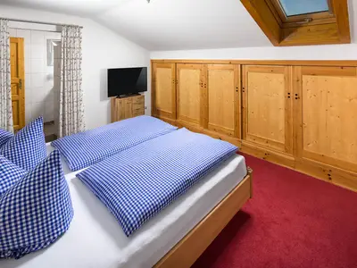 Schlafzimmer 2