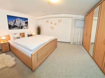 Schlafzimmer Fewo Bergsüchtig