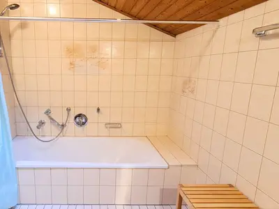 Bad mit Badewanne WC Fewo Fagstein