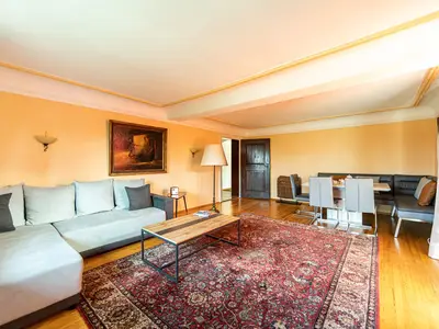 Wohnzimmer mit Essbereich Fewo Jenner Villa Marga