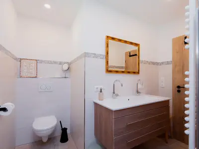 Badezimmer mit Doppelwaschtisch