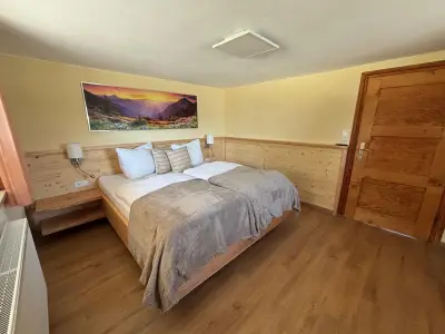 Doppelzimmer seitlich