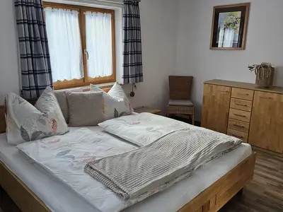 Schlafzimmer 1 180cm x 200cm