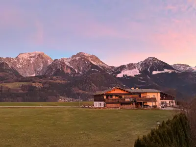 Alpenglühen vom Balkon
