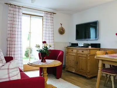 Ferienwohnung für 2 Personen (40 m²) in Schönau am Königssee 3/4