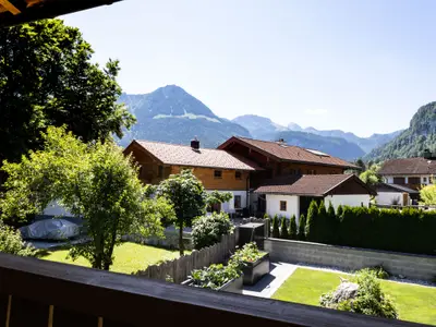 Ausblick vom großen überdachten Balkon