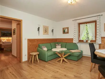 FeWo Regina Wohn- und Essbereich