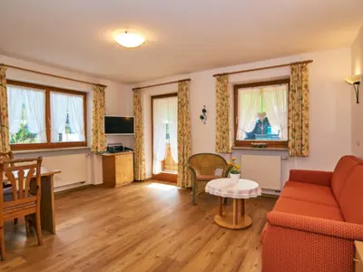 FeWo Falkenstein Wohn- und Essbereich