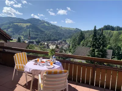 Ferienwohnung für 4 Personen (140 m²) in Schönau im Schwarzwald 1/10