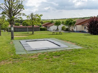 Spielplatz Bodentrampolin
