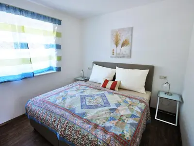 Schlafzimmer 2