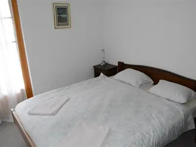 Schlafzimmer 2 (1)
