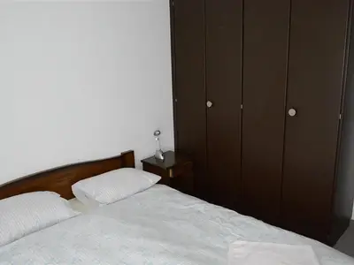 Schlafzimmer 2 (2)