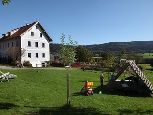 Wiese vor dem Ferienhaus