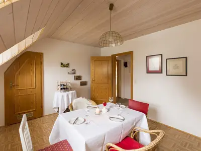 DiningRoom